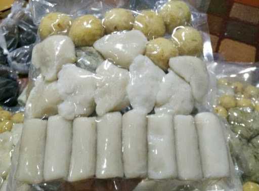 Pempek Listy & Aneka Ikan Giling 8