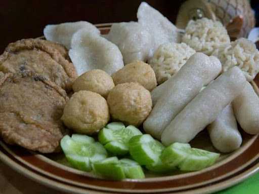 Pempek Listy & Aneka Ikan Giling 10