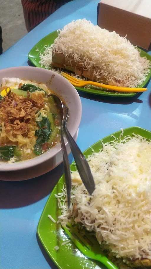 Roti Bakar Raos Cilandak 6