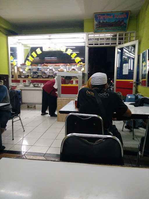 Rumah Makan Sederhana Bundo 7