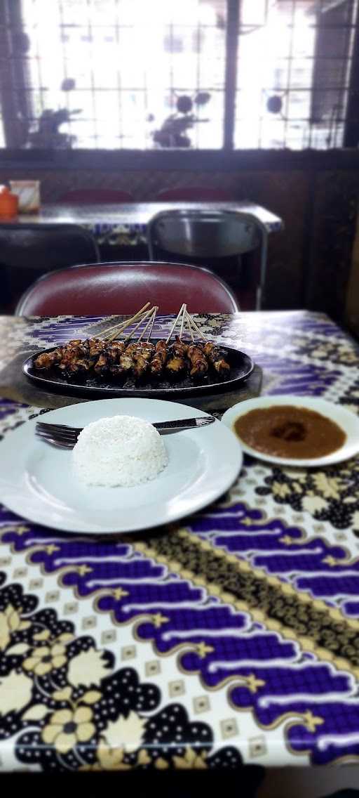 Sate Tegal Ibu Tri 8