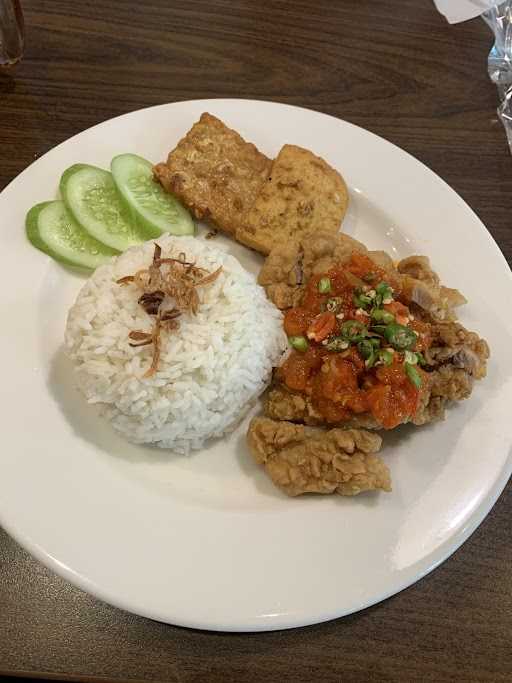 Straits Canteen 6