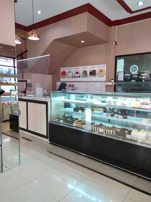 D'Almonde Cake & Bakery 10