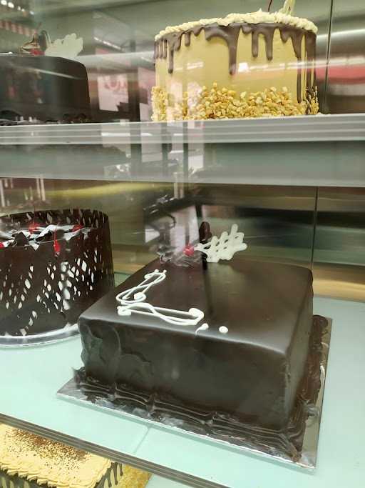 D'Almonde Cake & Bakery 5