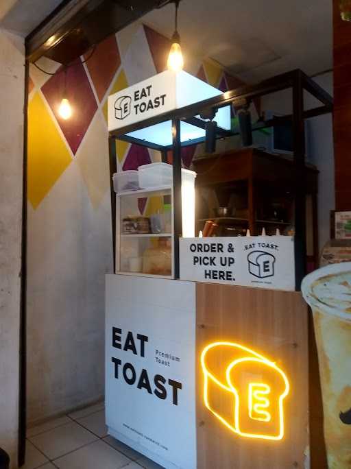 Eat Toast, Haji Hasan 5