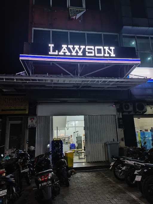 Lawson Pasar Rebo 5