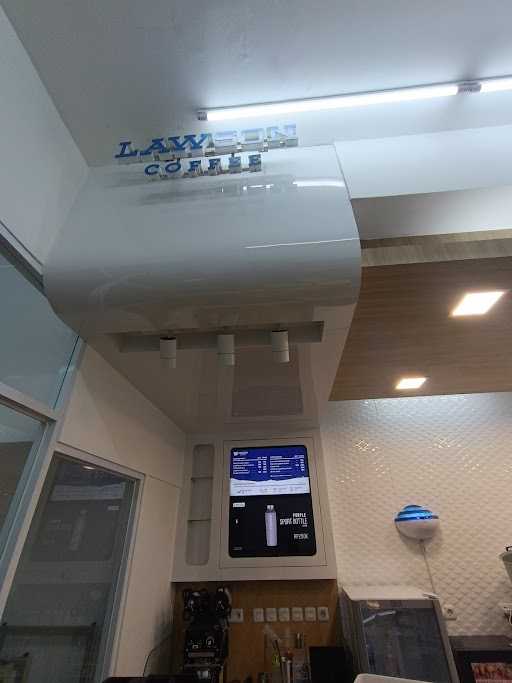 Lawson Pasar Rebo 9