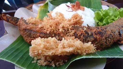 Ayam Bakar Amira 1