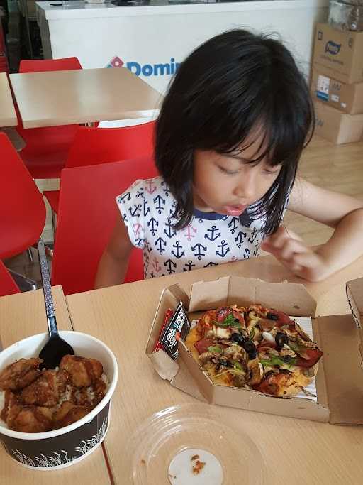 Domino'S Pizza 4