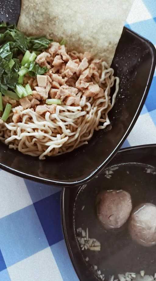 Kedai Remaja ( Mie Ayam Dan Dimsum ) 2