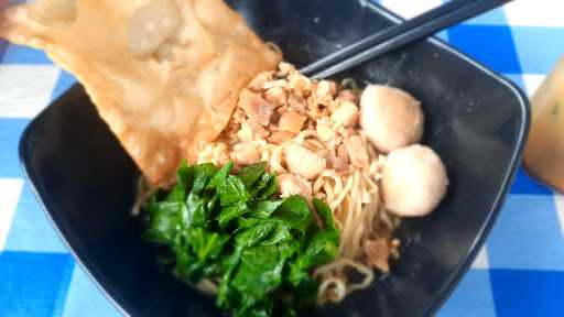 Kedai Remaja ( Mie Ayam Dan Dimsum ) 4