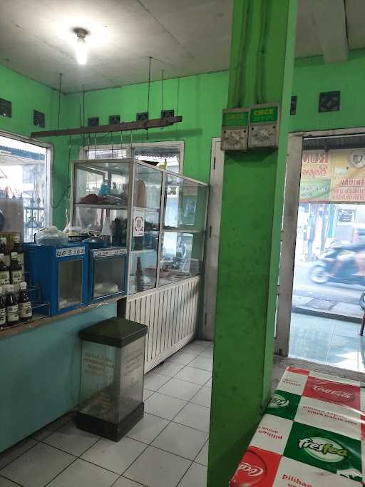 Rumah Makan Betawi Bapak Mubarok 9