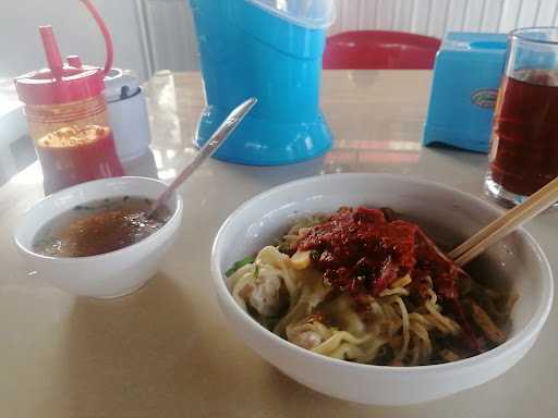 Bakmie Pangsit Eklie Batam 3