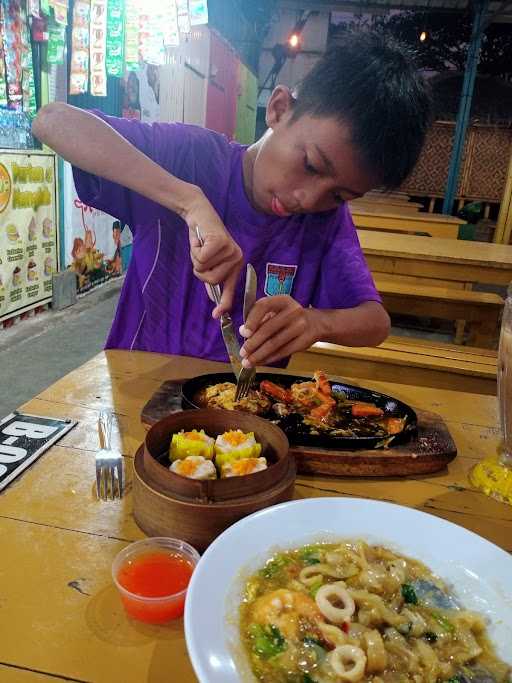 Kampoeng Kuliner Bumi Indah 1