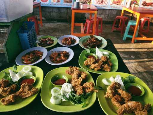 Rajawali Seafood Pasar Kemis 9