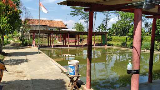 Pemancingan Saung Cinta 2