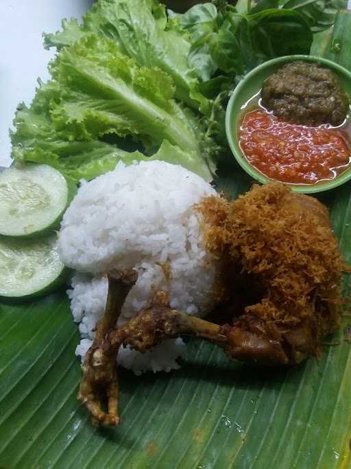 Saung Lesehan Layung Sari 6