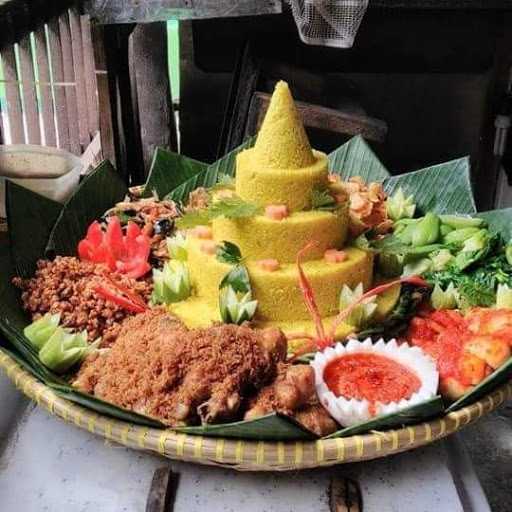 Saung Lesehan Layung Sari 2