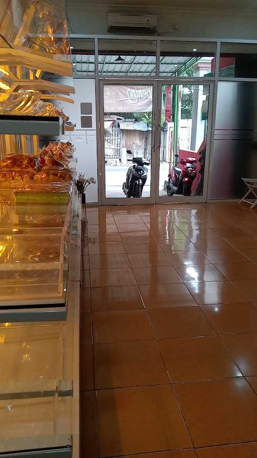 Zieda Bakery Roti Kendal 6