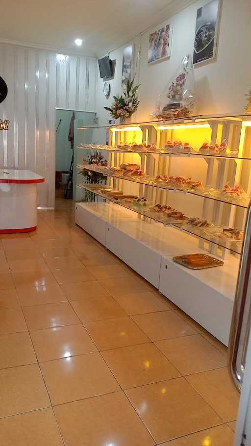 Zieda Bakery Roti Kendal 3