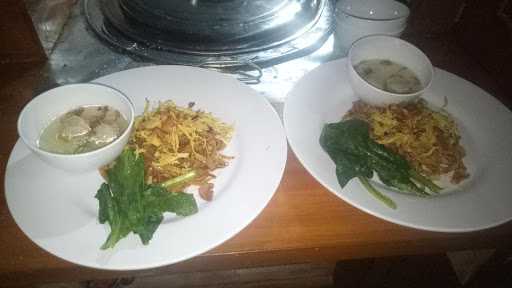 Mie Yamin Dan Bakso Kampoeng 4