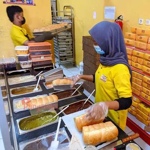 Roti Gembong Kota Raja Pati 5