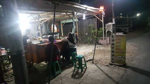 Warung Lontong Tahu Bu Tugirah 9