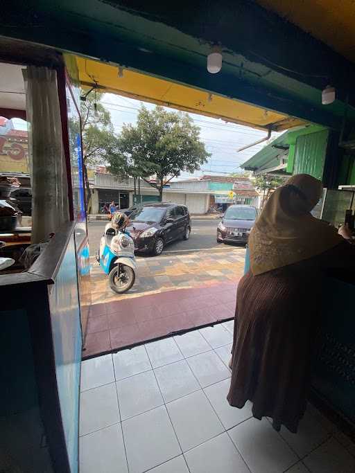 Rumah Makan Citra Minang 9