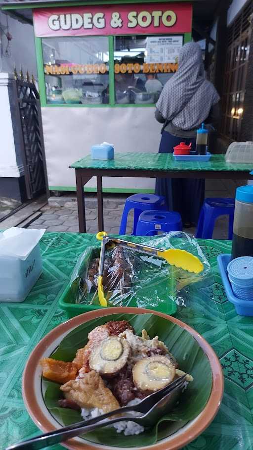 Soto Dan Gudeg Pak Andik 1