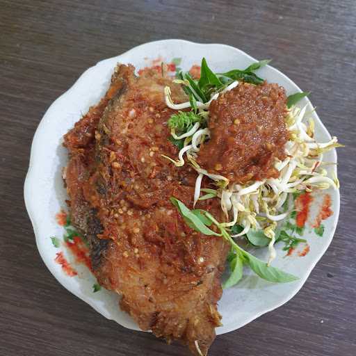 Warung Makan Bu Sarah 8