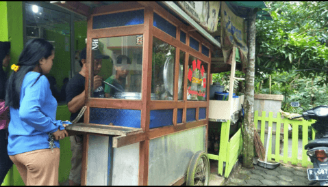 Bakso Goyang Lidah Srowot 5