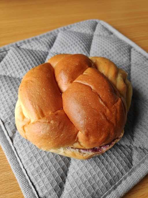 Donat-Roti Ciliwung 3