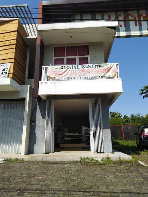 Manise Bakery Ruko Kamajaya Gebang 7