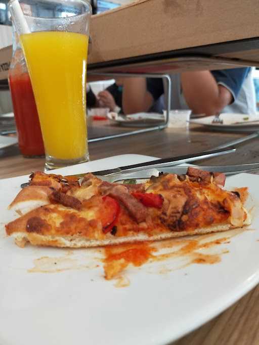 Pizza Hut Payakumbuh 2