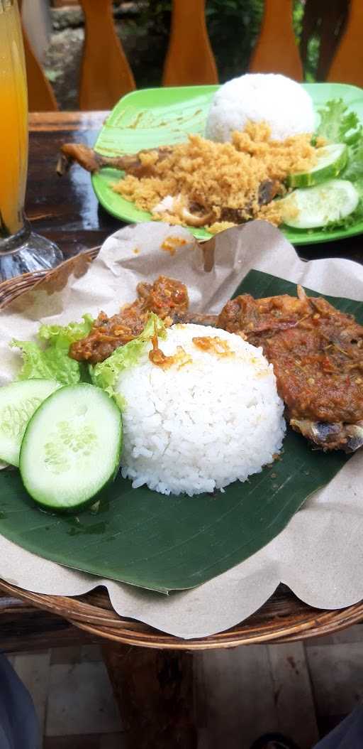 Restoran Ayam Remuk Pak Tisto 9