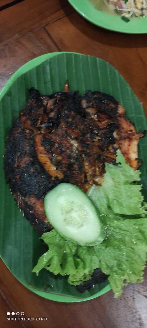 Restoran Ayam Remuk Pak Tisto 6