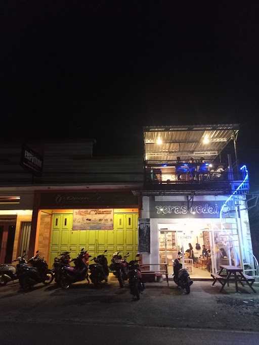 Teras Kedai 10