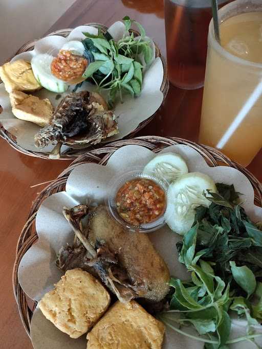 Bebek Goreng Kemangi 8