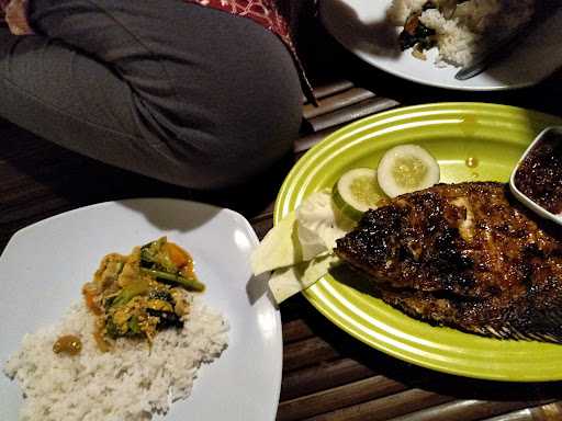 Dapur Semar Seafood Jepara 8