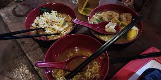 Kedai Ramen Remen Pecangaan. 5