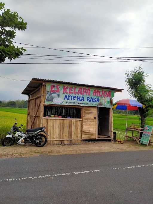 Es Kelapa Muda Aneka Rasa 4