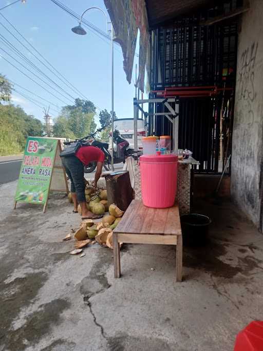 Es Kelapa Muda Aneka Rasa 3