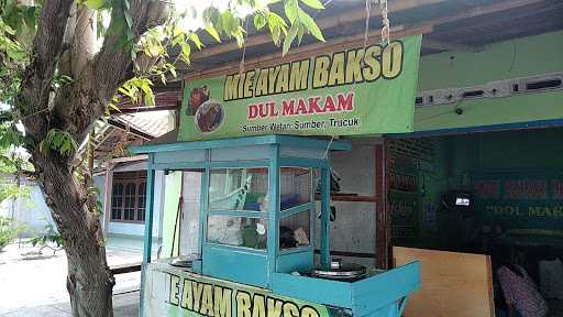 Mie Ayam Bakso Dol Makam 9