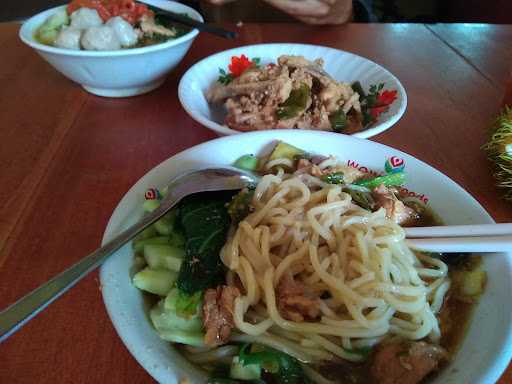 Mie Ayam Bakso Dol Makam 4