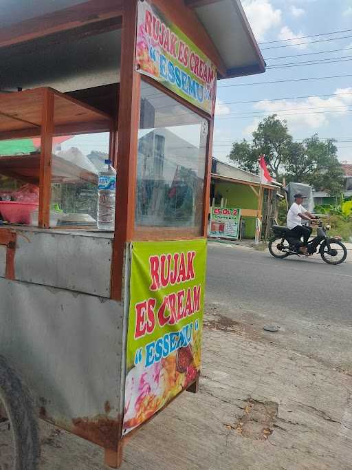 Rujak Es Krim Essemmu 2