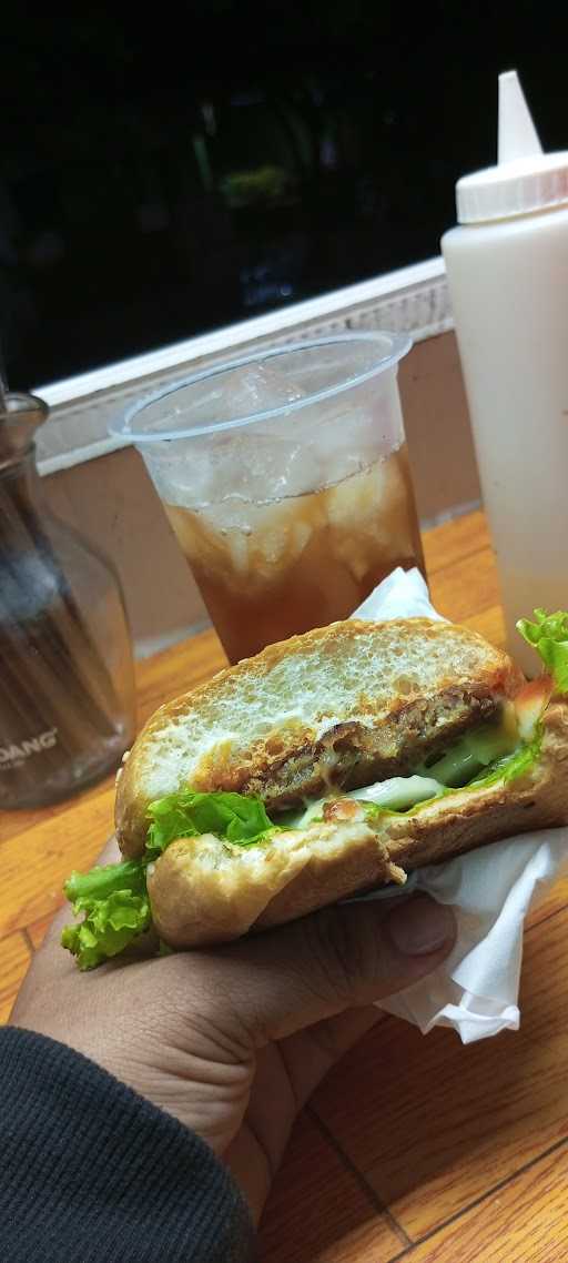 Syakila Kebab, Burger, & Es Teh Jumbo Mbah Met 3