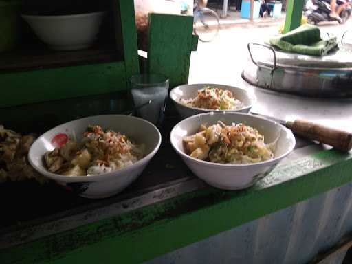 Warung Soto Bu Tri 6