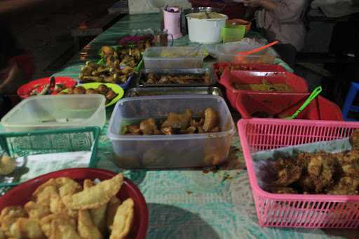 Nasi Uduk Ibu Rinah 9