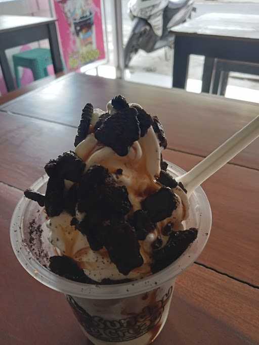 Ice Cream Salju Swing Semarang 1