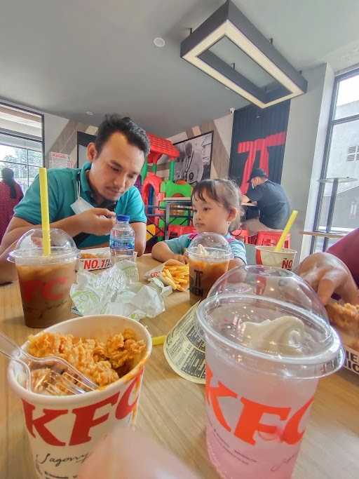 KFC - Majapahit Semarang 6